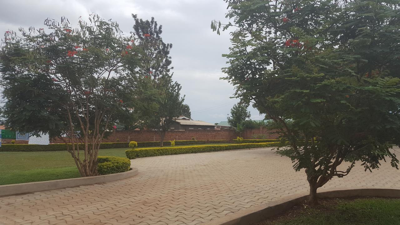 Lucia Villas Mbale Exteriér fotografie